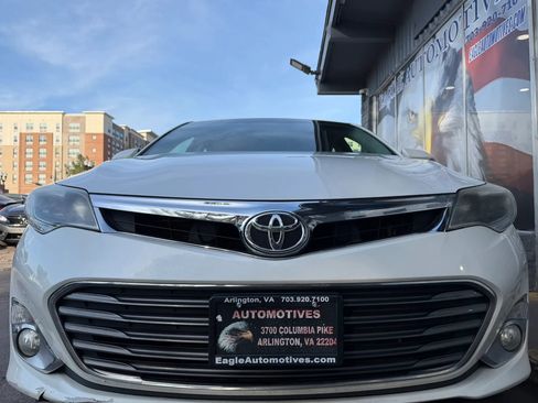 Used 2015 Toyota Avalon XLE Touring FWD image 5
