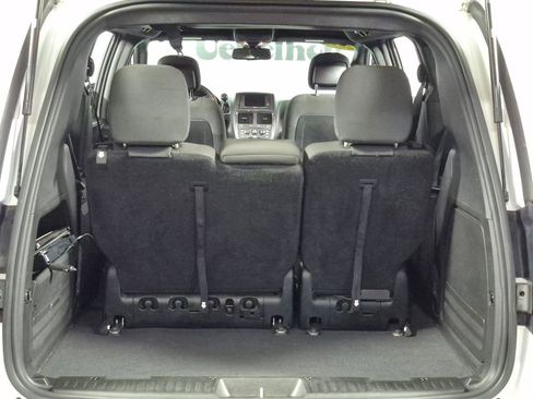 Used 2019 Dodge Grand Caravan SE FWD image 26