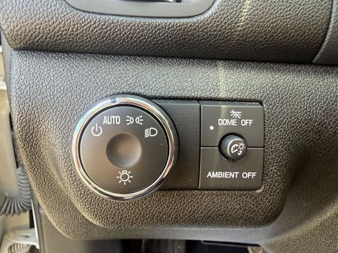 Used 2013 Buick Enclave Leather FWD image 10