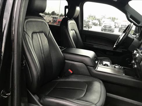 Used 2020 Ford Expedition Limited RWD image 9