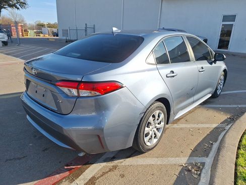 Used 2022 Toyota Corolla LE image 6