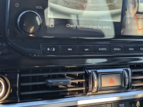 Certified 2024 Nissan Pathfinder SL w/ SL Premium Package image 14