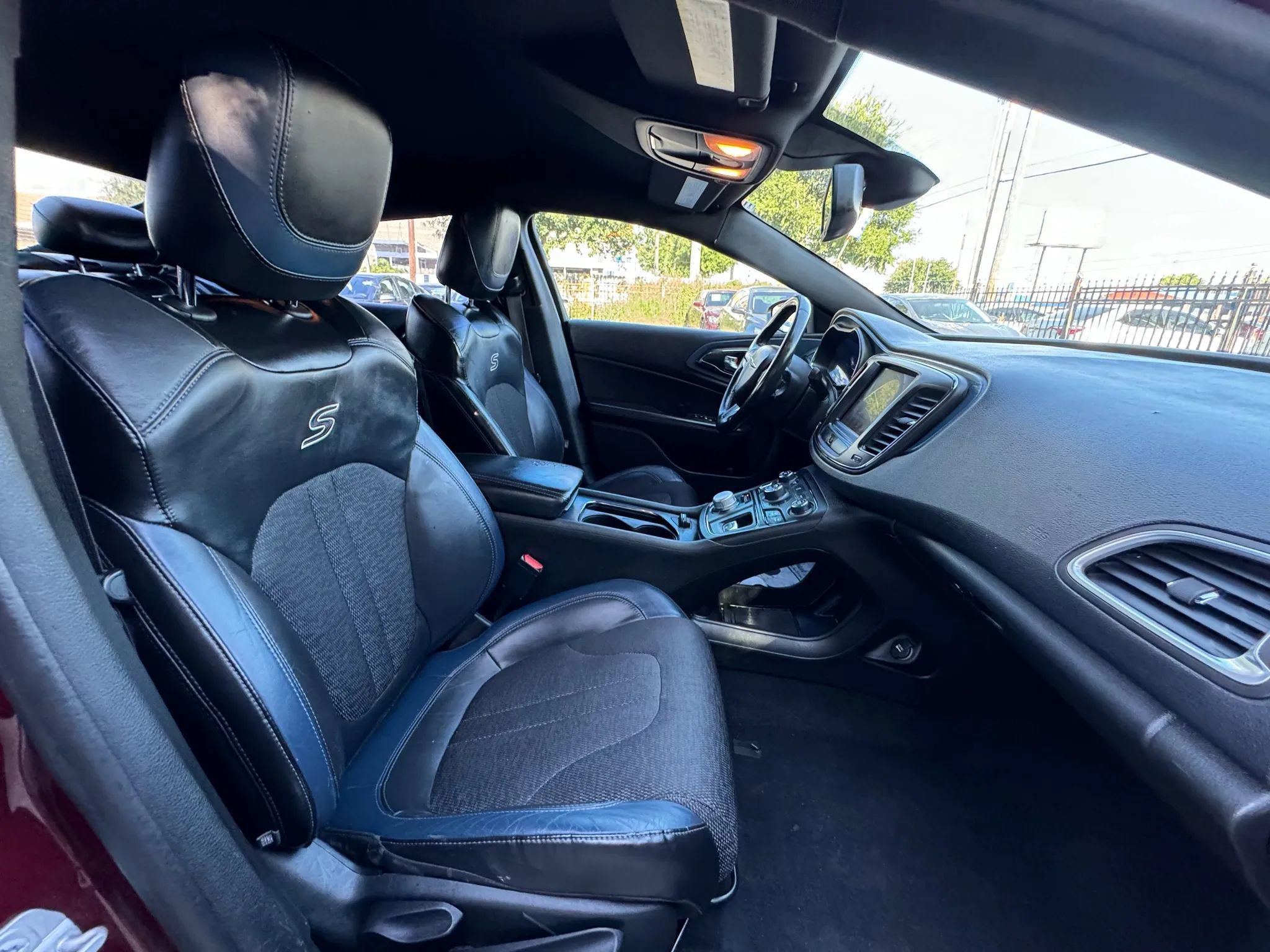 Used 2015 Chrysler 200 S w/ Navigation & Sound Group I FWD image 18