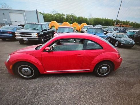 Used 2013 Volkswagen Beetle 2.5 FWD image 7