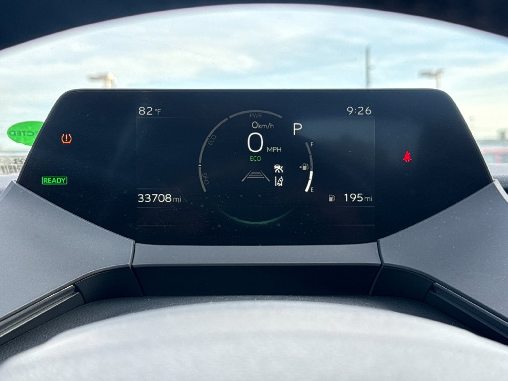 Certified 2025 Toyota Prius LE FWD image 27