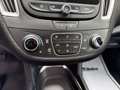Used 2024 Chevrolet Malibu LT image 14