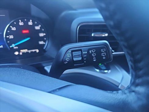 Used 2021 Ford Explorer XLT w/ Equipment Group 202A image 30