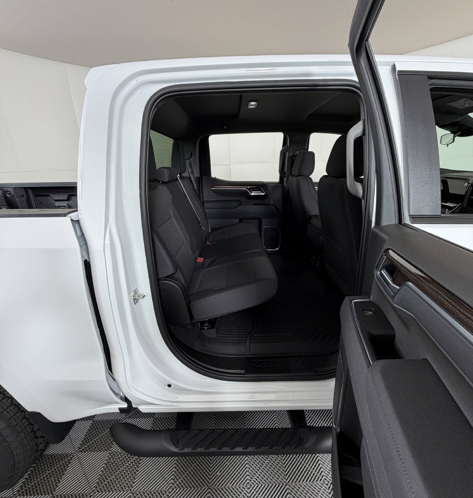 New 2026 Chevrolet Silverado 1500 RST w/ RST Select Package RWD image 5