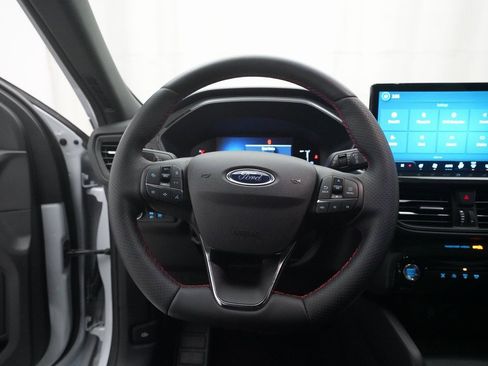 Used 2025 Ford Escape ST-Line w/ Tech Pack #1 image 4