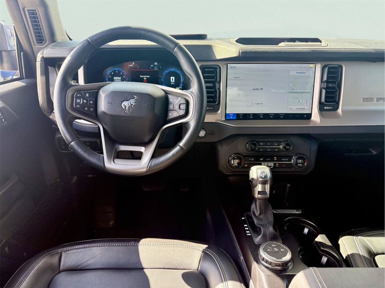 Used 2025 Ford Bronco Outer Banks AWD/4WD image 10