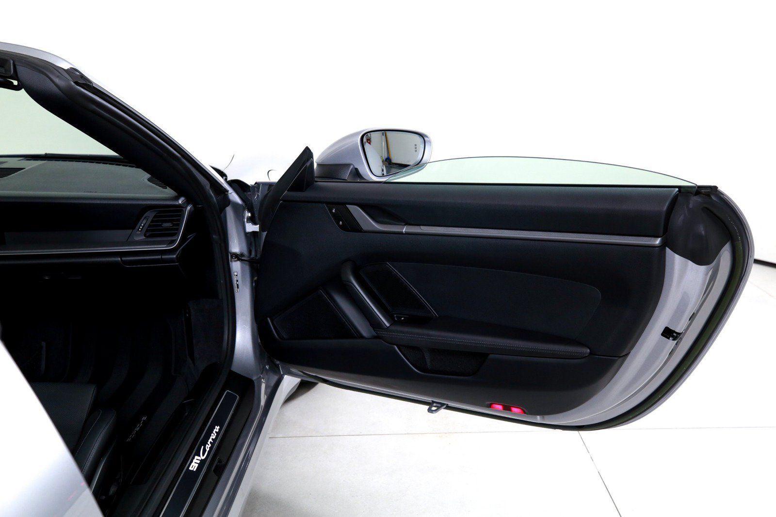 Used 2023 Porsche 911 Carrera RWD image 20