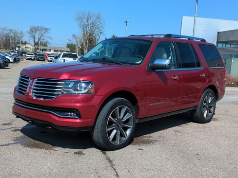 Used 2016 Lincoln Navigator Reserve image 4