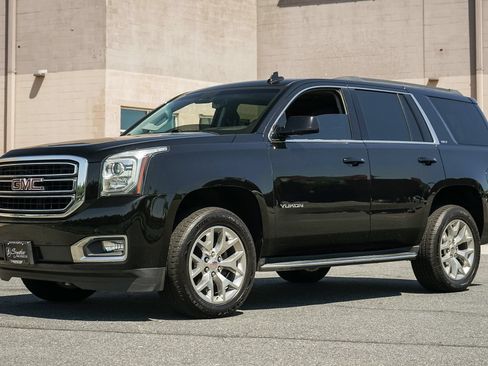 Used 2019 GMC Yukon SLT w/ Open Road Package AWD/4WD image 2