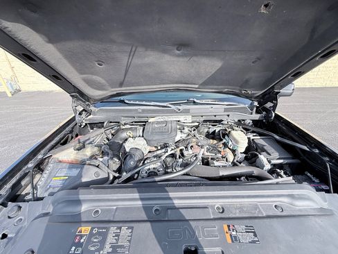 Used 2016 GMC Sierra 2500 SLE w/ SLE Preferred Package image 18