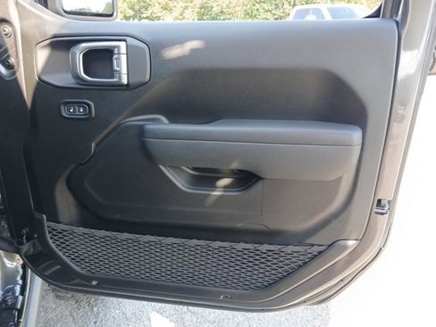 Used 2025 Jeep Gladiator Sport image 49