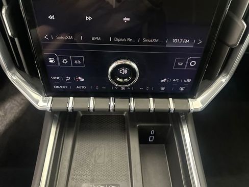 New 2025 GMC Acadia Elevation w/ Elevation Premium Package image 23