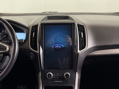 Used 2023 Ford Edge SEL image 12