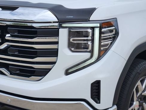 Used 2024 GMC Sierra 1500 SLT RWD image 9