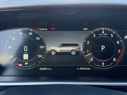 Used 2022 Land Rover Range Rover Westminster Edition image 24