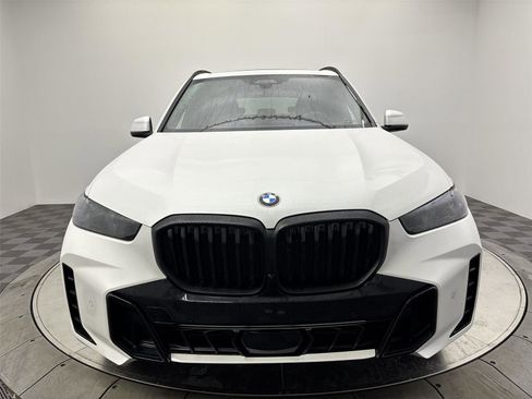 New 2026 BMW X5 xDrive40i w/ Executive Package image 14