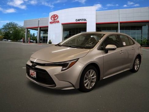 New 2026 Toyota Corolla XLE image 5