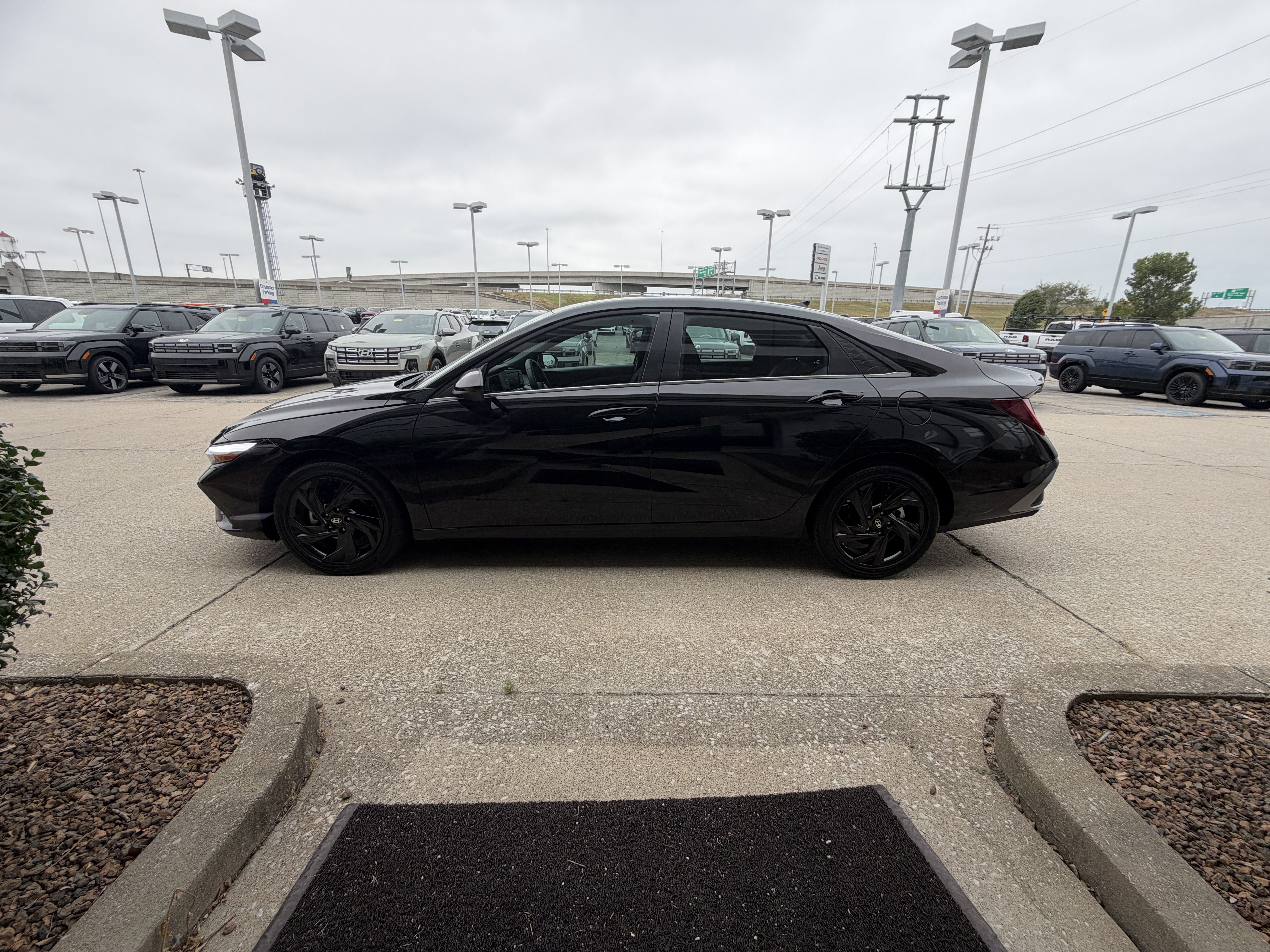 Certified 2026 Hyundai Elantra SEL Sport FWD image 11