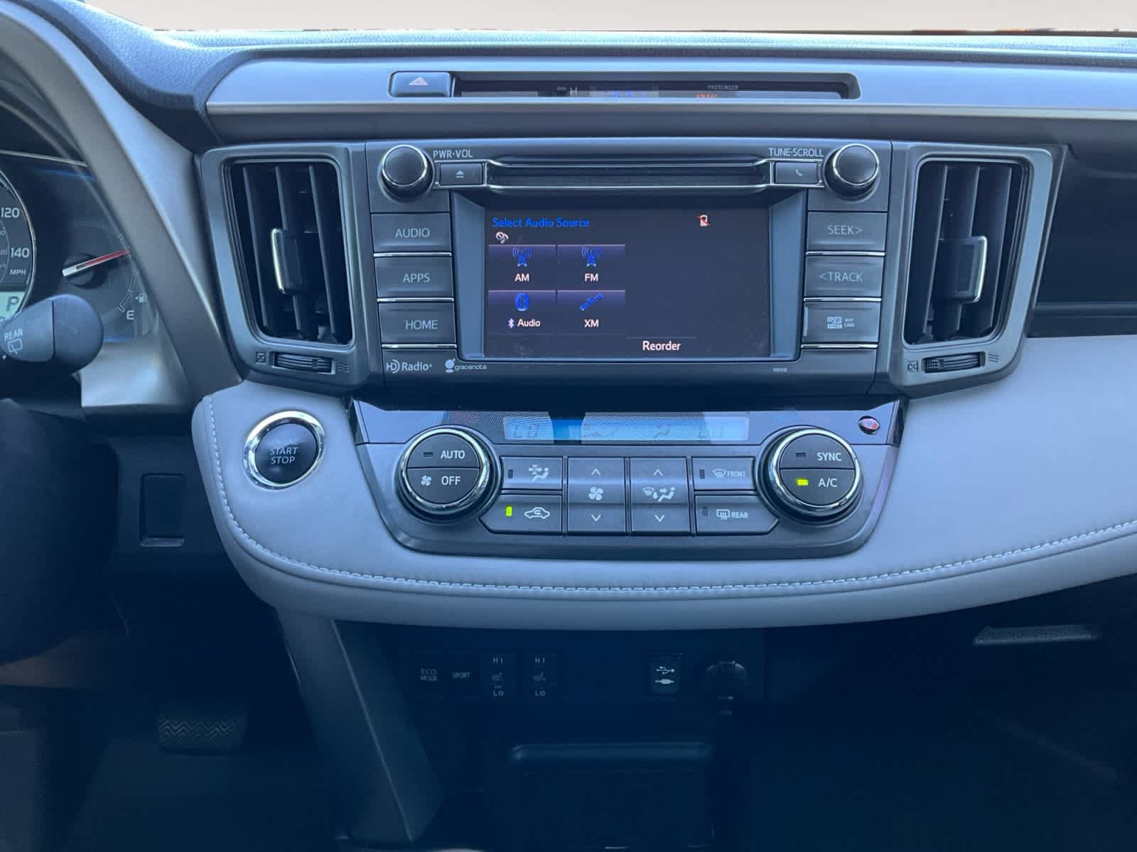 Used 2015 Toyota RAV4 Limited AWD/4WD image 11