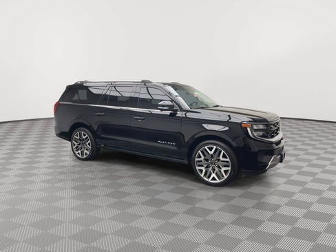 Used 2025 Ford Expedition Max Platinum w/ Platinum Ultimate Package AWD/4WD image 46