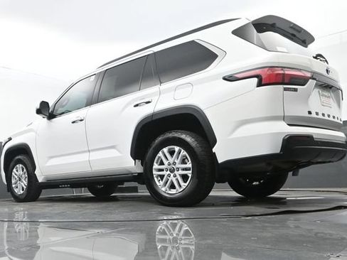 Used 2023 Toyota Sequoia SR5 w/ SR5 Premium Package RWD image 28