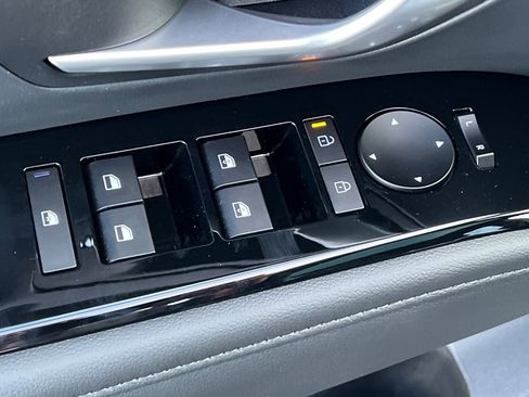 Certified 2025 Hyundai Tucson Limited image 14