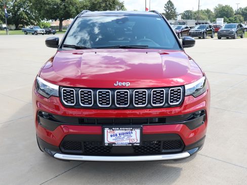 Used 2025 Jeep Compass Limited w/ Elite Group AWD/4WD image 2