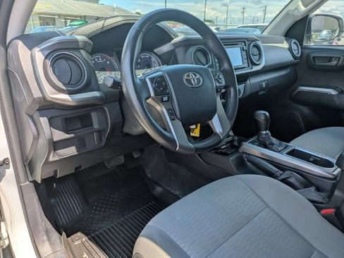 Used 2016 Toyota Tacoma SR5 w/ Towing Package AWD/4WD image 8