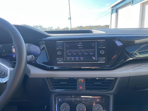 Used 2023 Volkswagen Taos S image 10