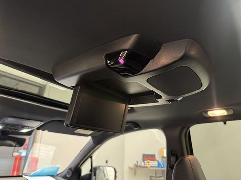 Used 2022 Honda Pilot Black Edition image 16