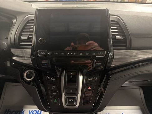Used 2024 Honda Odyssey Elite image 19