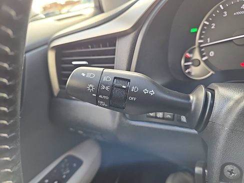 Used 2022 Lexus RX 350L Premium image 19