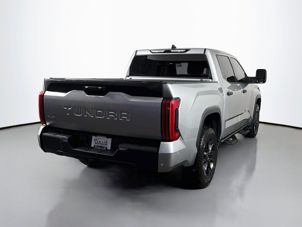 Used 2022 Toyota Tundra SR5 AWD/4WD image 7