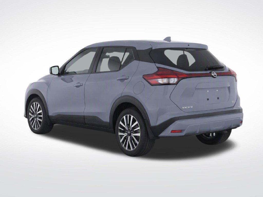 Used 2024 Nissan Kicks SV FWD image 4
