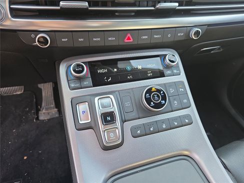 Used 2024 Hyundai Palisade Calligraphy image 26