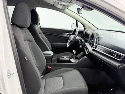 Used 2023 Kia Sportage LX image 22