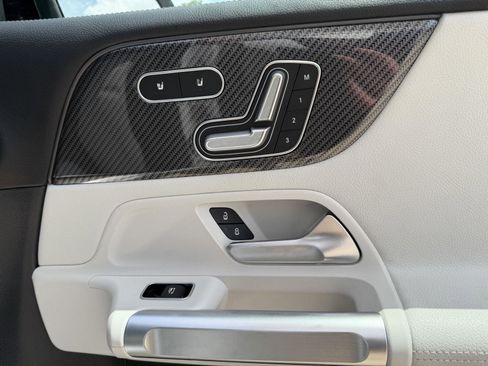 Certified 2022 Mercedes-Benz GLB 250 image 29