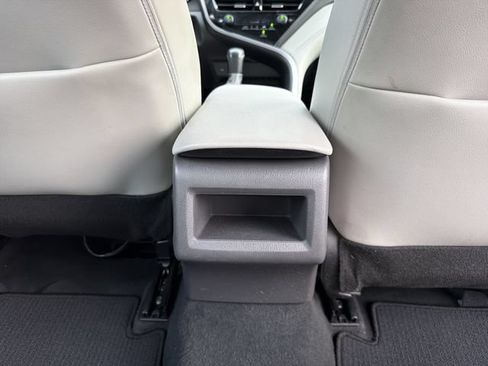 Used 2022 Toyota Camry SE FWD image 20