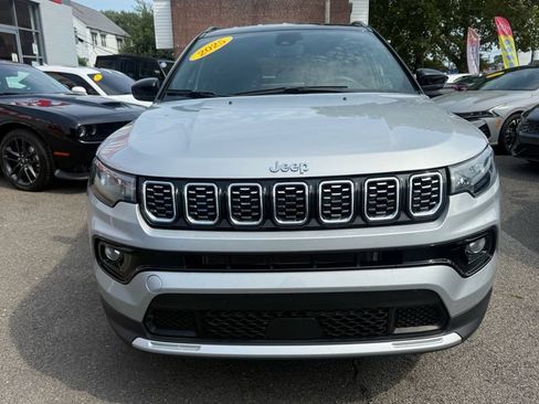 Used 2025 Jeep Compass Limited AWD/4WD image 8