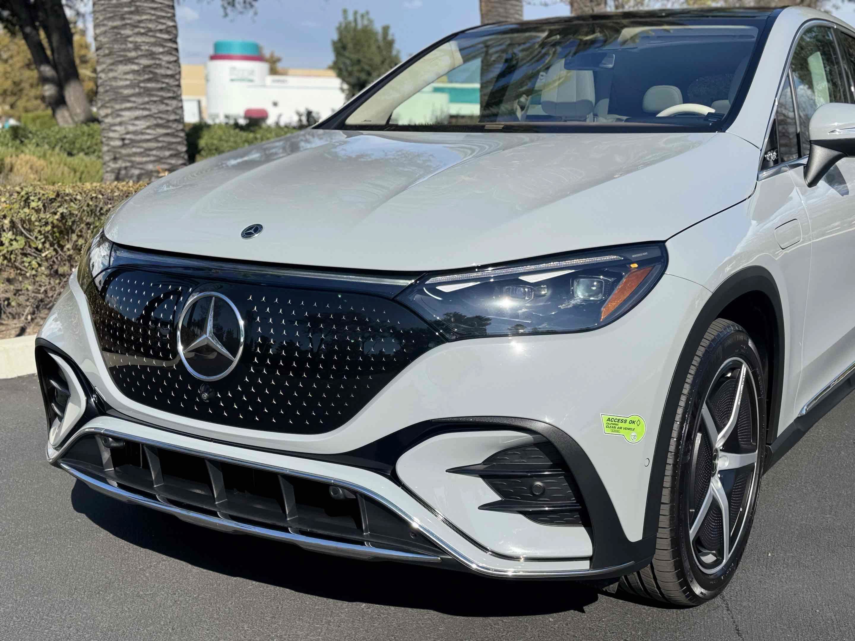 Used 2023 Mercedes-Benz EQE 500 4MATIC SUV image 34