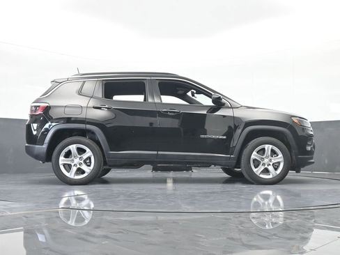 Used 2024 Jeep Compass Latitude image 58