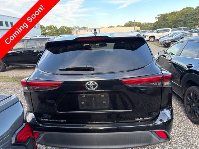 Certified 2020 Toyota Highlander XLE AWD/4WD image 8