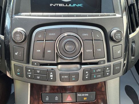 Used 2013 Buick LaCrosse Leather FWD image 25