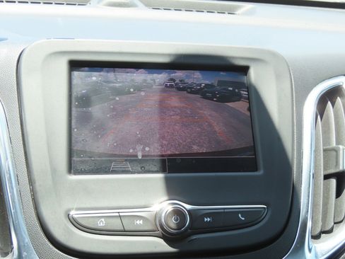 Used 2022 Chevrolet Equinox LT FWD image 32