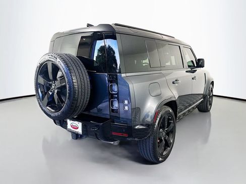 Used 2025 Land Rover Defender 110 X AWD/4WD image 5