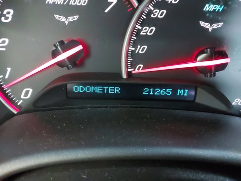 Used 2005 Chevrolet Corvette Convertible w/ Preferred Equipment Group RWD image 20